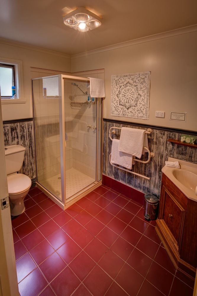 Farm stay Trawool Shed Cottages, Cafe And Restaurant